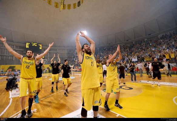 aris_aek_playoffs_g3_simtsak_xarisis_pasalic