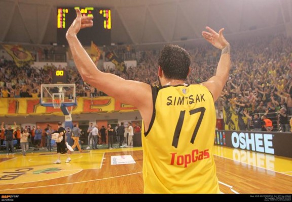 aris_aek_simtsak_playoffs_g3