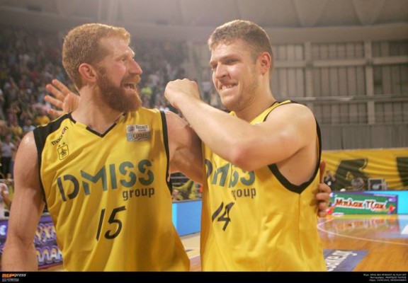 naymick_vezenkov_aris_aek_playoffs_g1