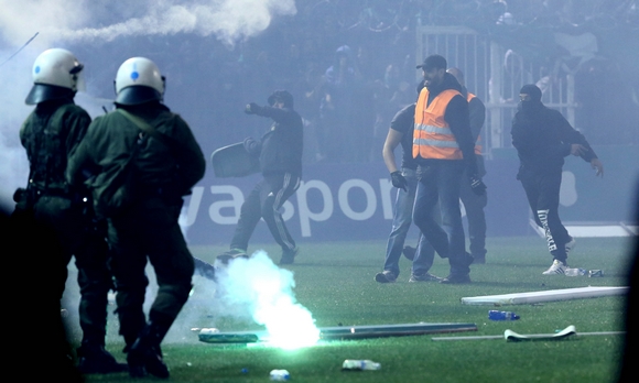 ÐÁÍÁÈÇÍÁÉÊÏÓ - ÏËÕÌÐÉÁÊÏÓ  PANATHINAIKOS - OLYMPIAKOS (SUPERLEAGUE 2015-2016)