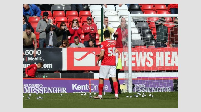 pay-charlton-athletic-v-birmingham-city_2