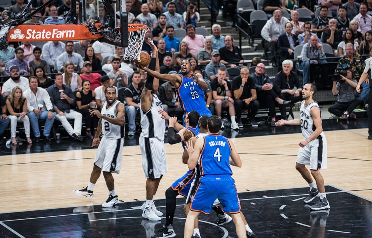 2_durant_spurs_zb_160510