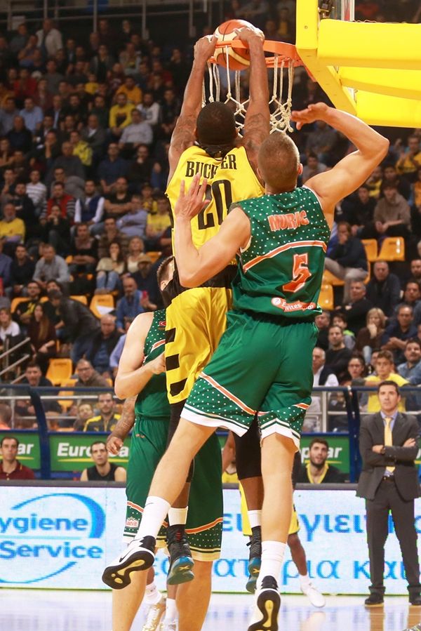 aris_banvit_buckner_dunk