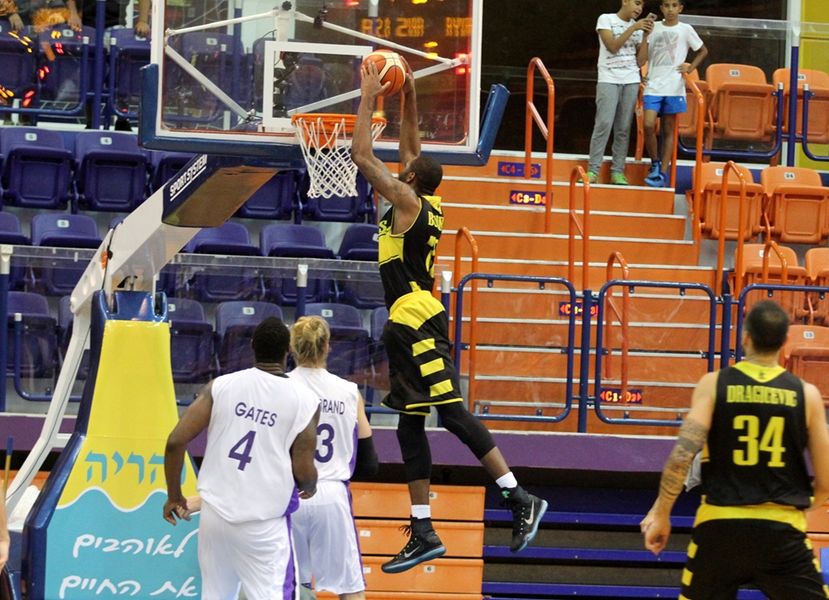 nahariya_aris_buckner_karfoma2